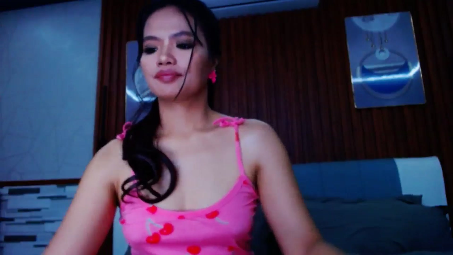 Gallery image thumbnail from SweetOne_4u's myfreecams stream on, 07/08/2024, 22:06 image 6 of 20