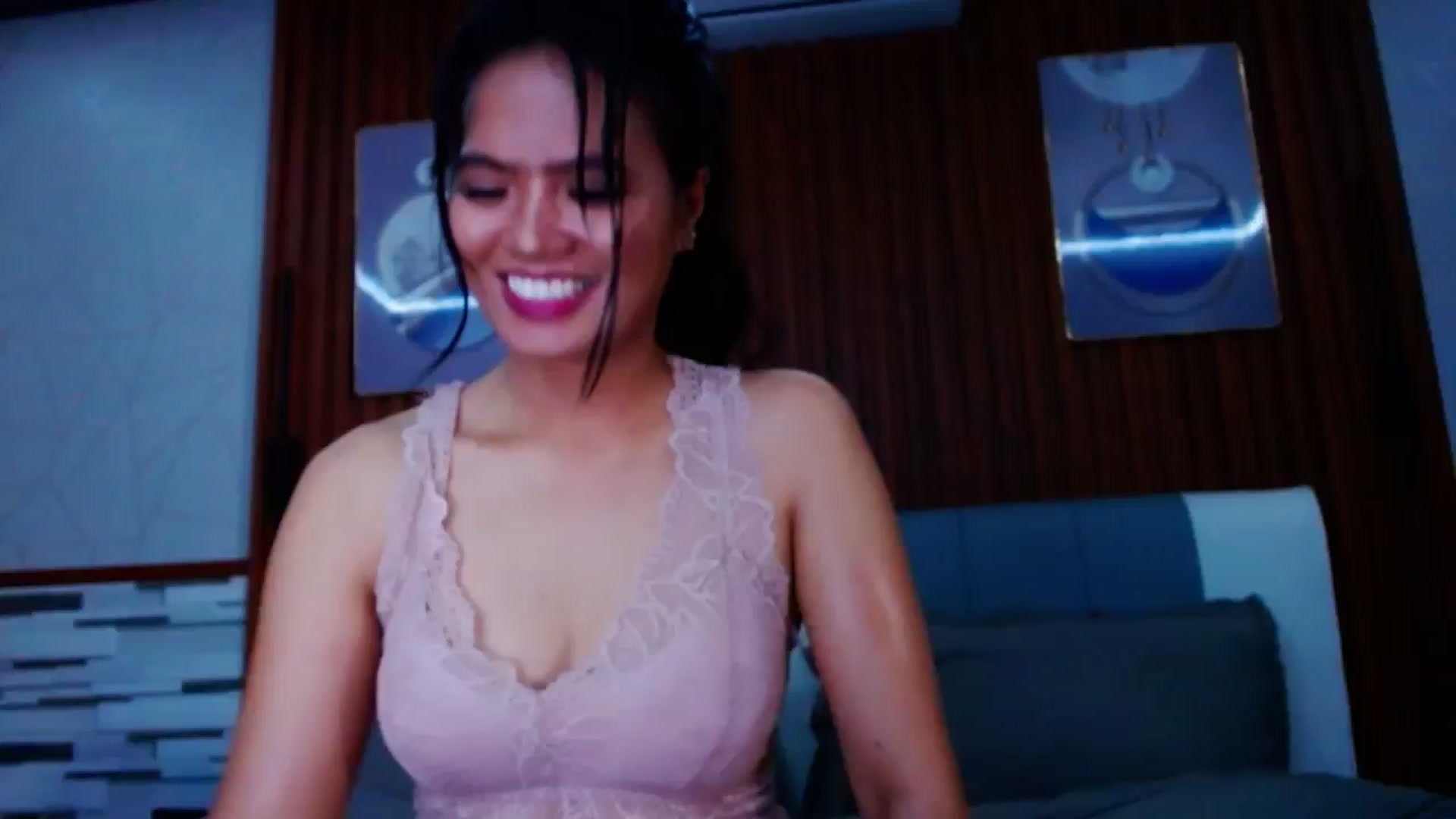 Gallery image thumbnail from SweetOne_4u's myfreecams stream on, 07/09/2024, 22:53 image 6 of 20