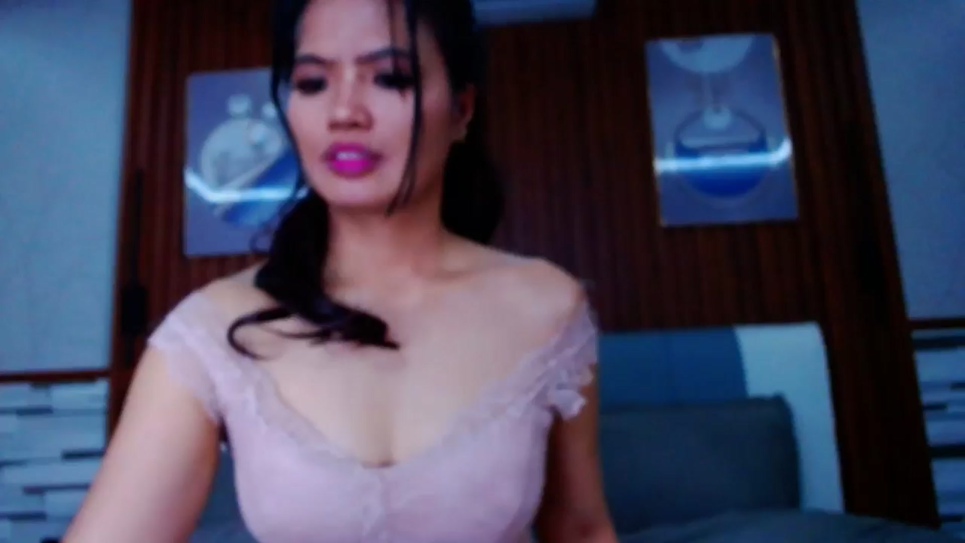 Gallery image thumbnail from SweetOne_4u's myfreecams stream on, 07/09/2024, 23:47 image 15 of 20