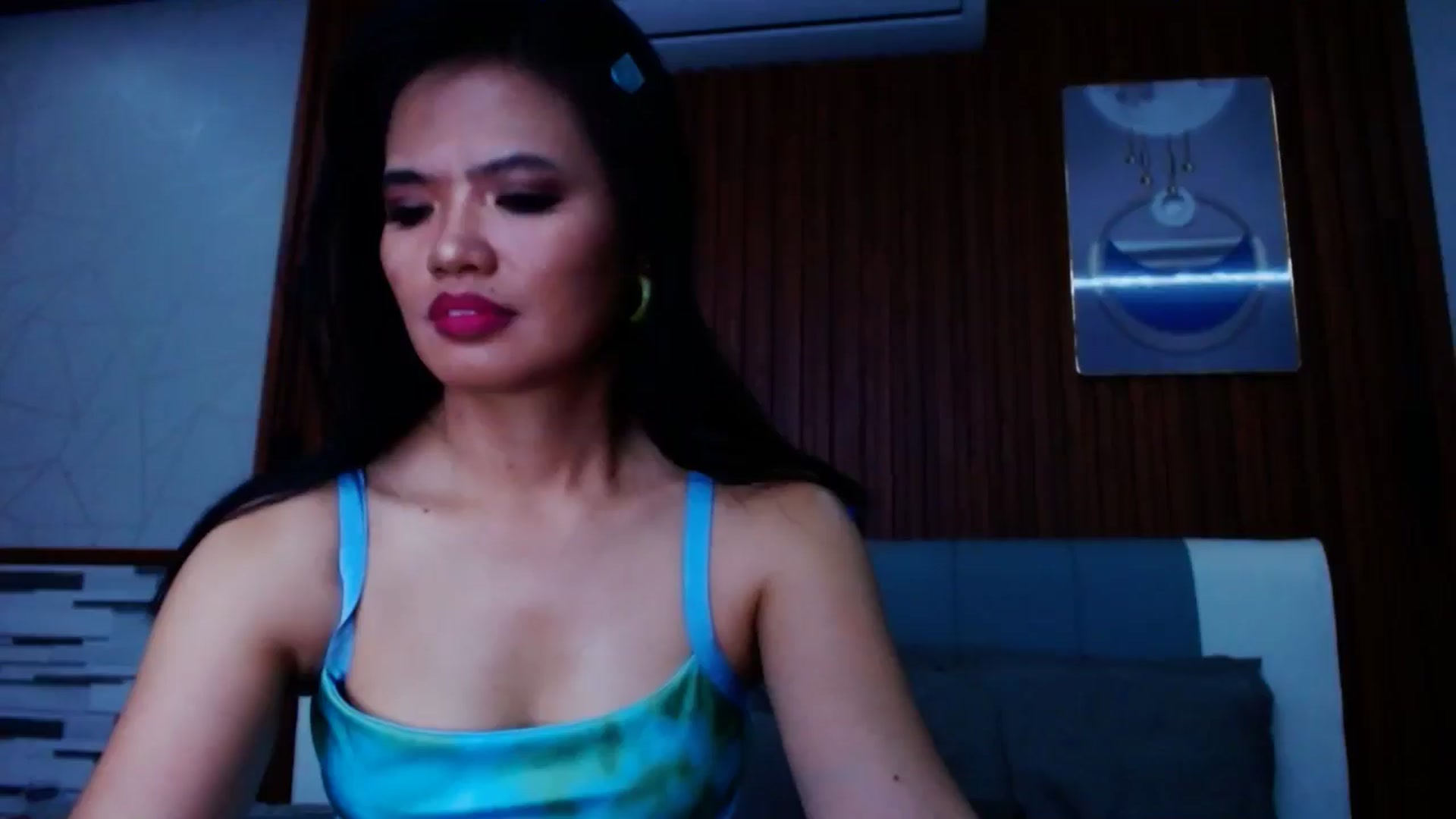Gallery image thumbnail from SweetOne_4u's myfreecams stream on, 07/11/2024, 22:24 image 3 of 20