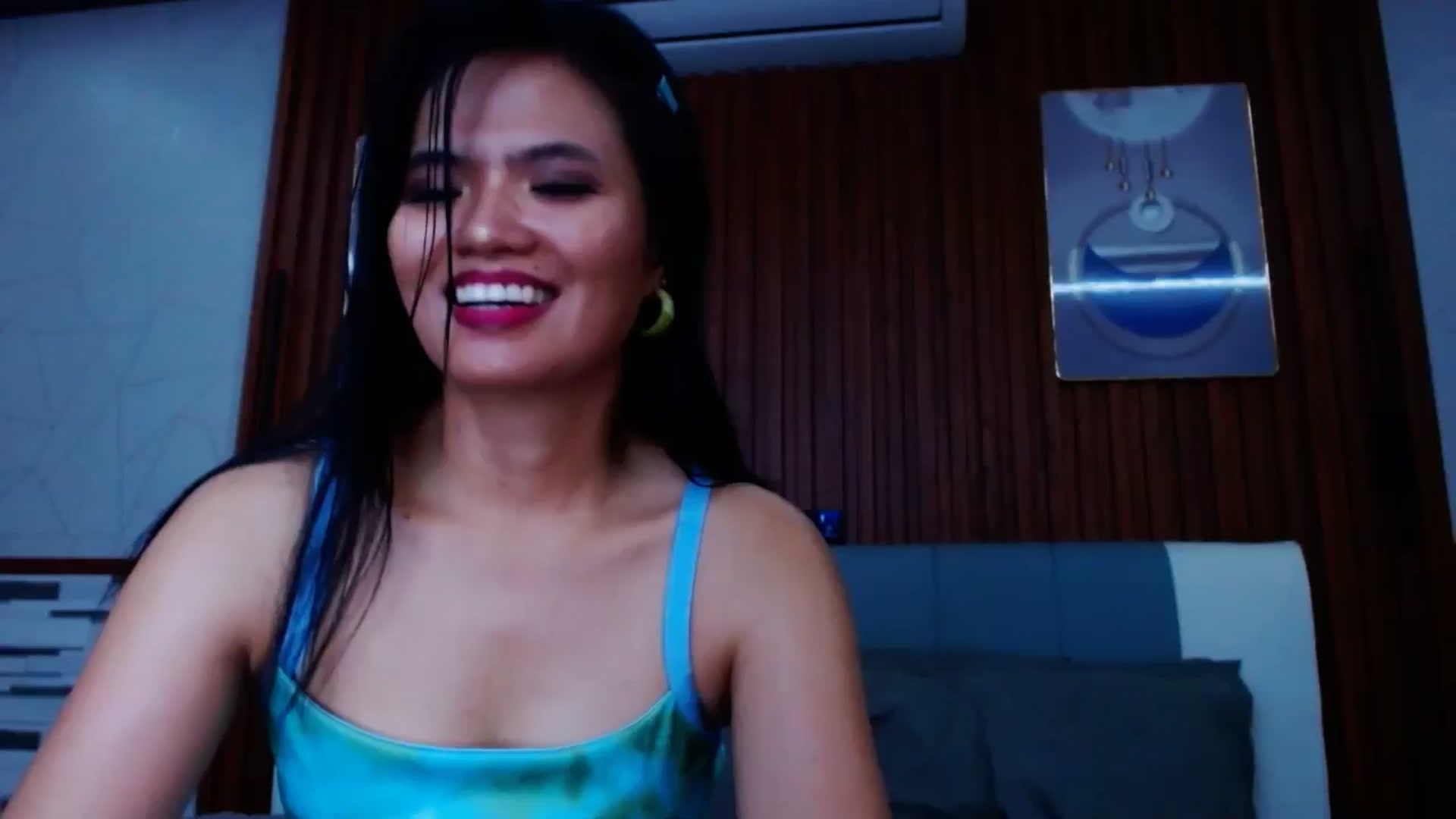 Gallery image thumbnail from SweetOne_4u's myfreecams stream on, 07/11/2024, 22:42 image 3 of 20