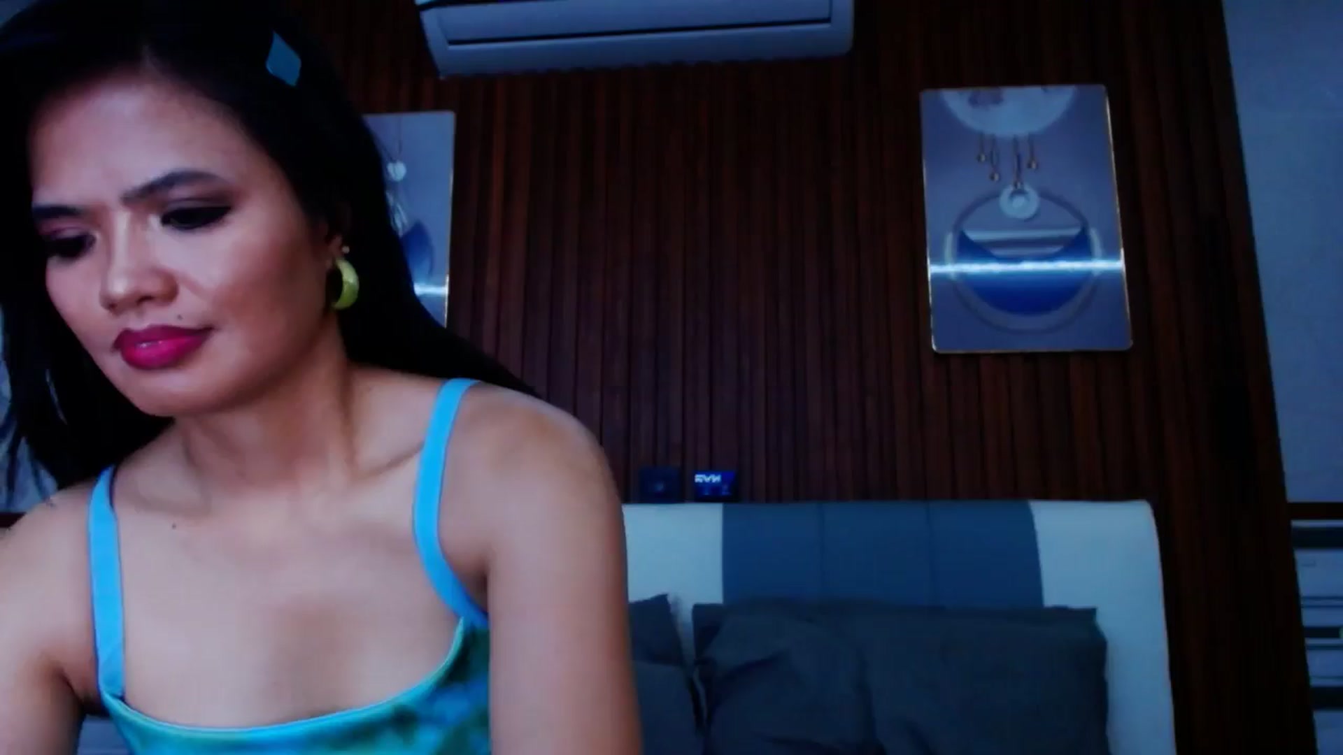 Gallery image thumbnail from SweetOne_4u's myfreecams stream on, 07/11/2024, 22:42 image 12 of 20