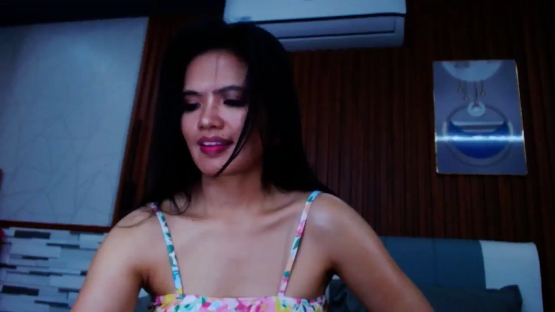 Gallery image thumbnail from SweetOne_4u's myfreecams stream on, 07/12/2024, 22:26 image 7 of 20