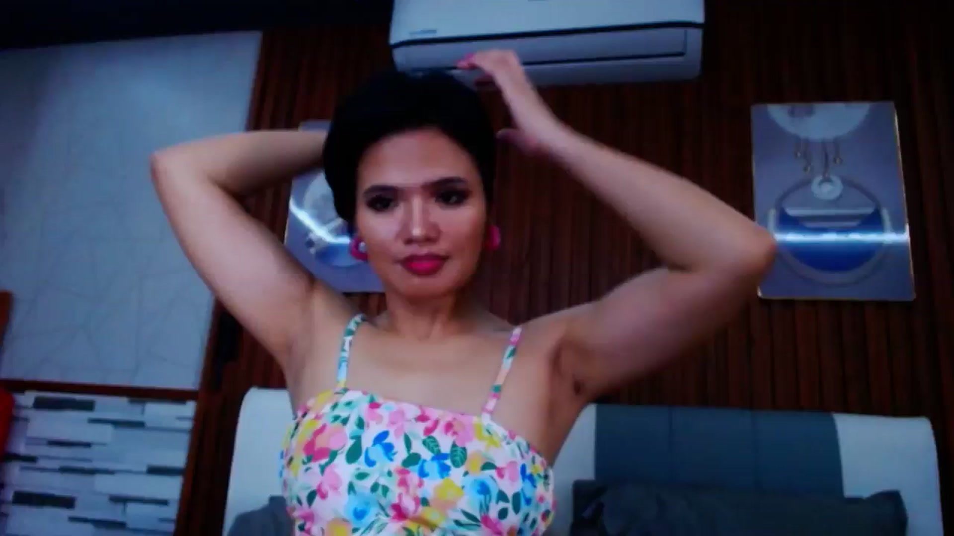 Gallery image thumbnail from SweetOne_4u's myfreecams stream on, 07/12/2024, 22:26 image 17 of 20