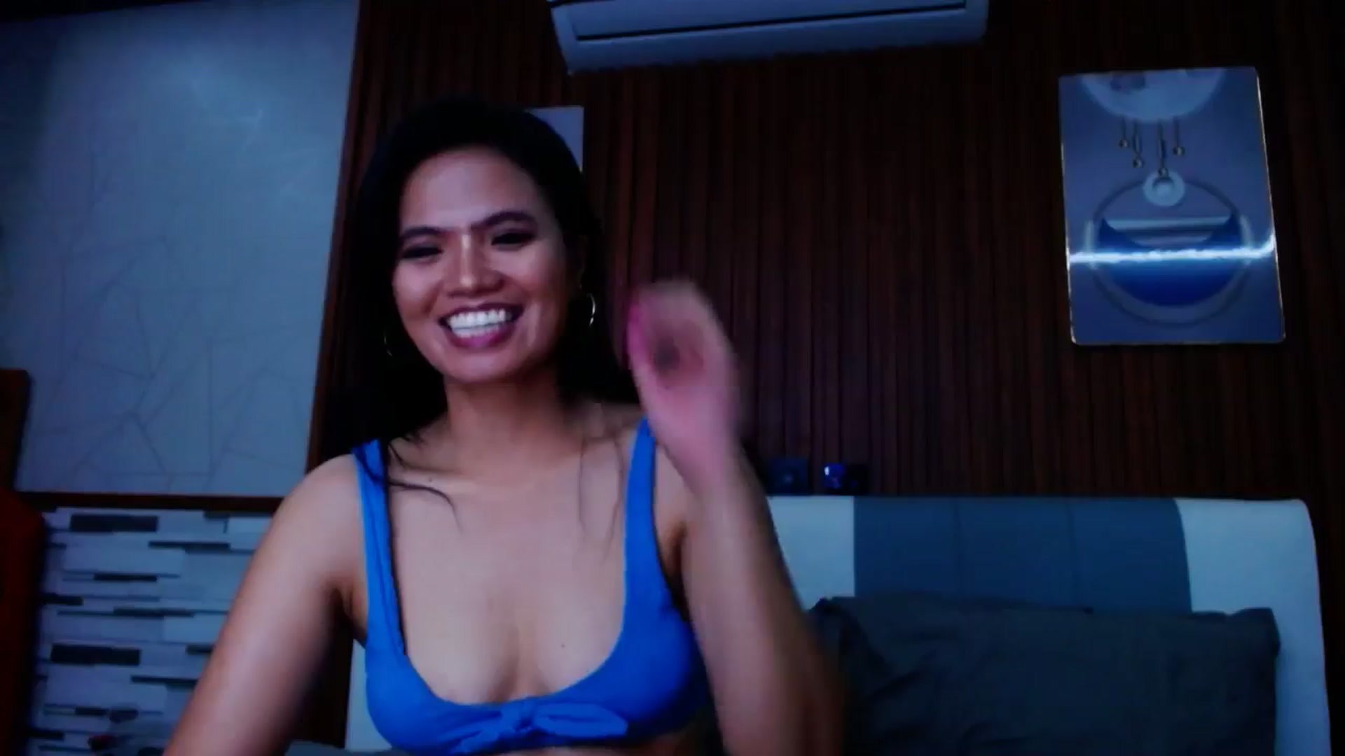 Gallery image thumbnail from SweetOne_4u's myfreecams stream on, 07/13/2024, 23:40 image 10 of 20