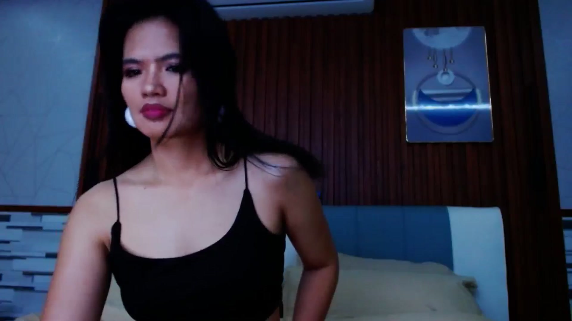 Gallery image thumbnail from SweetOne_4u's myfreecams stream on, 07/14/2024, 23:12 image 3 of 20