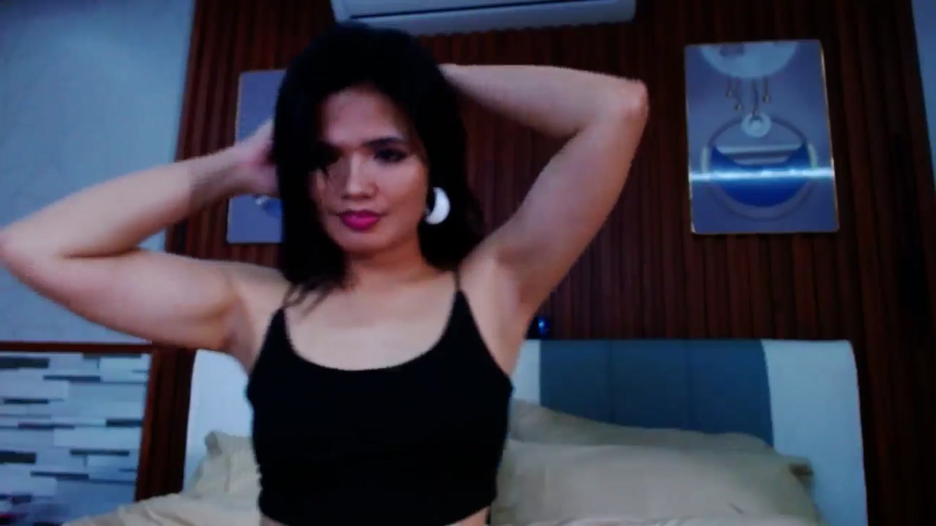 Gallery image thumbnail from SweetOne_4u's myfreecams stream on, 07/14/2024, 23:50 image 9 of 20