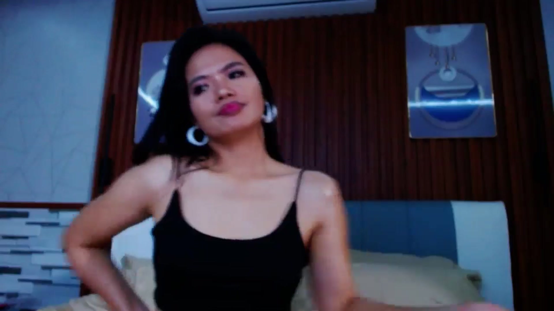 Gallery image thumbnail from SweetOne_4u's myfreecams stream on, 07/14/2024, 23:50 image 7 of 20