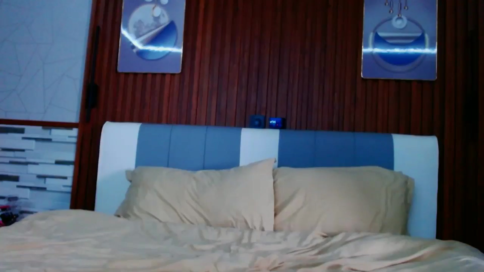 Gallery image thumbnail from SweetOne_4u's myfreecams stream on, 07/21/2024, 24:13 image 7 of 20