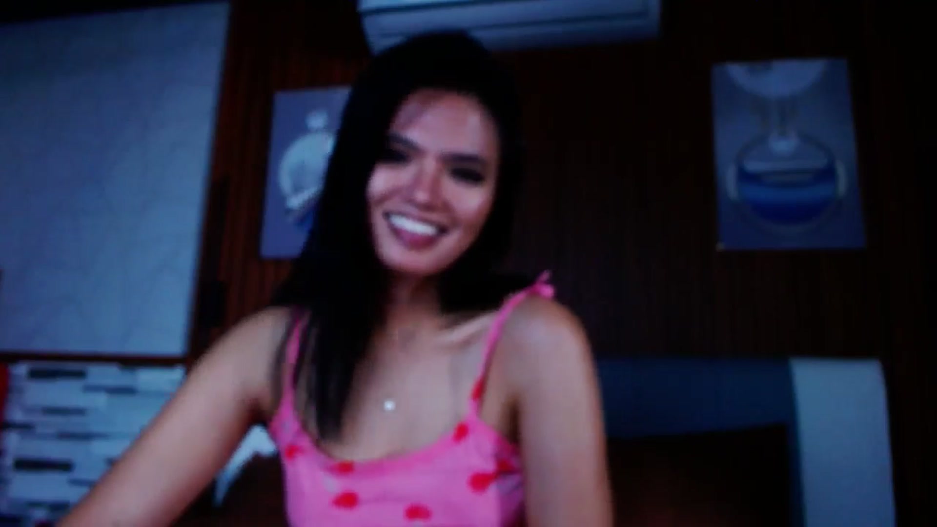 Gallery image thumbnail from SweetOne_4u's myfreecams stream on, 07/30/2024, 24:16 image 18 of 20