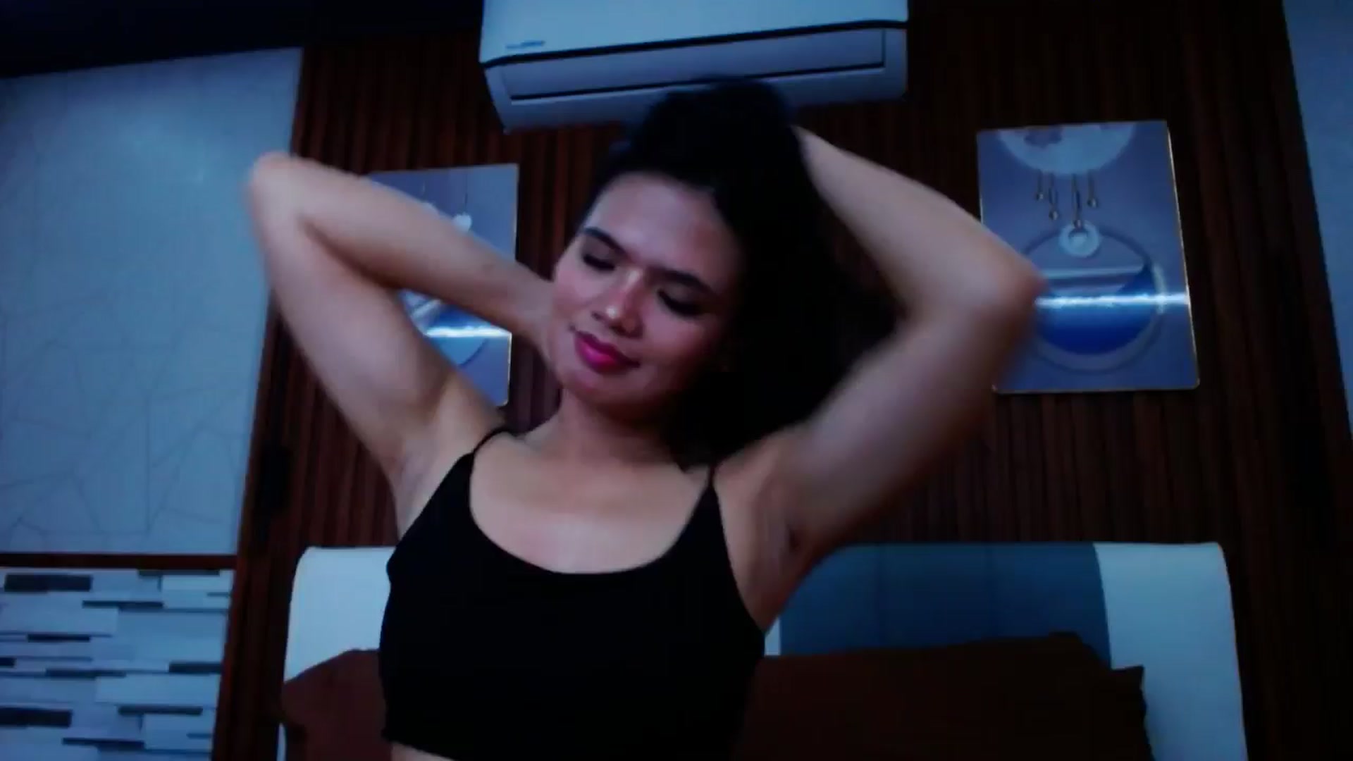Gallery image thumbnail from SweetOne_4u's myfreecams stream on, 08/01/2024, 23:09 image 15 of 20