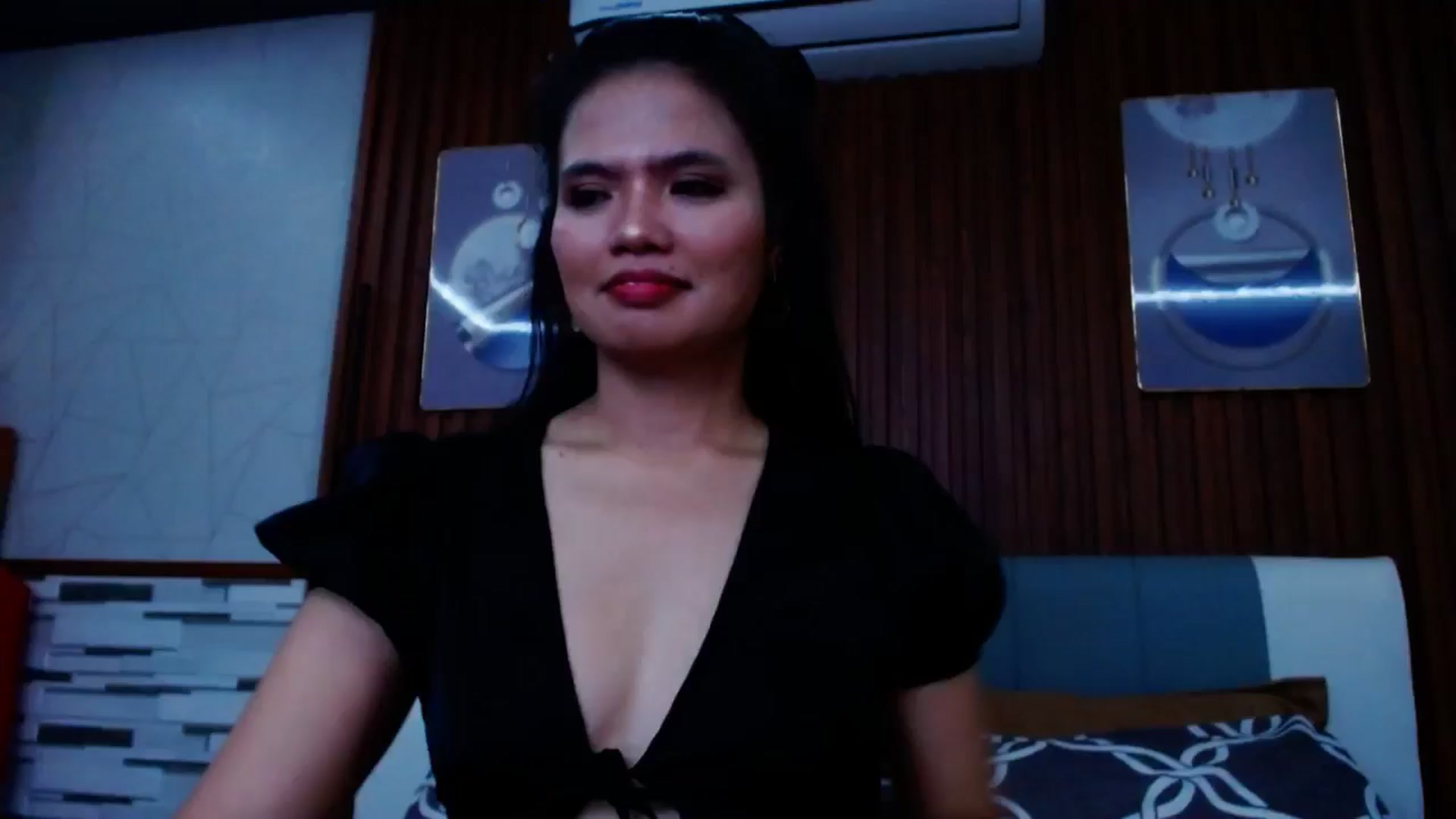 Gallery image thumbnail from SweetOne_4u's myfreecams stream on, 08/09/2024, 23:18 image 9 of 20