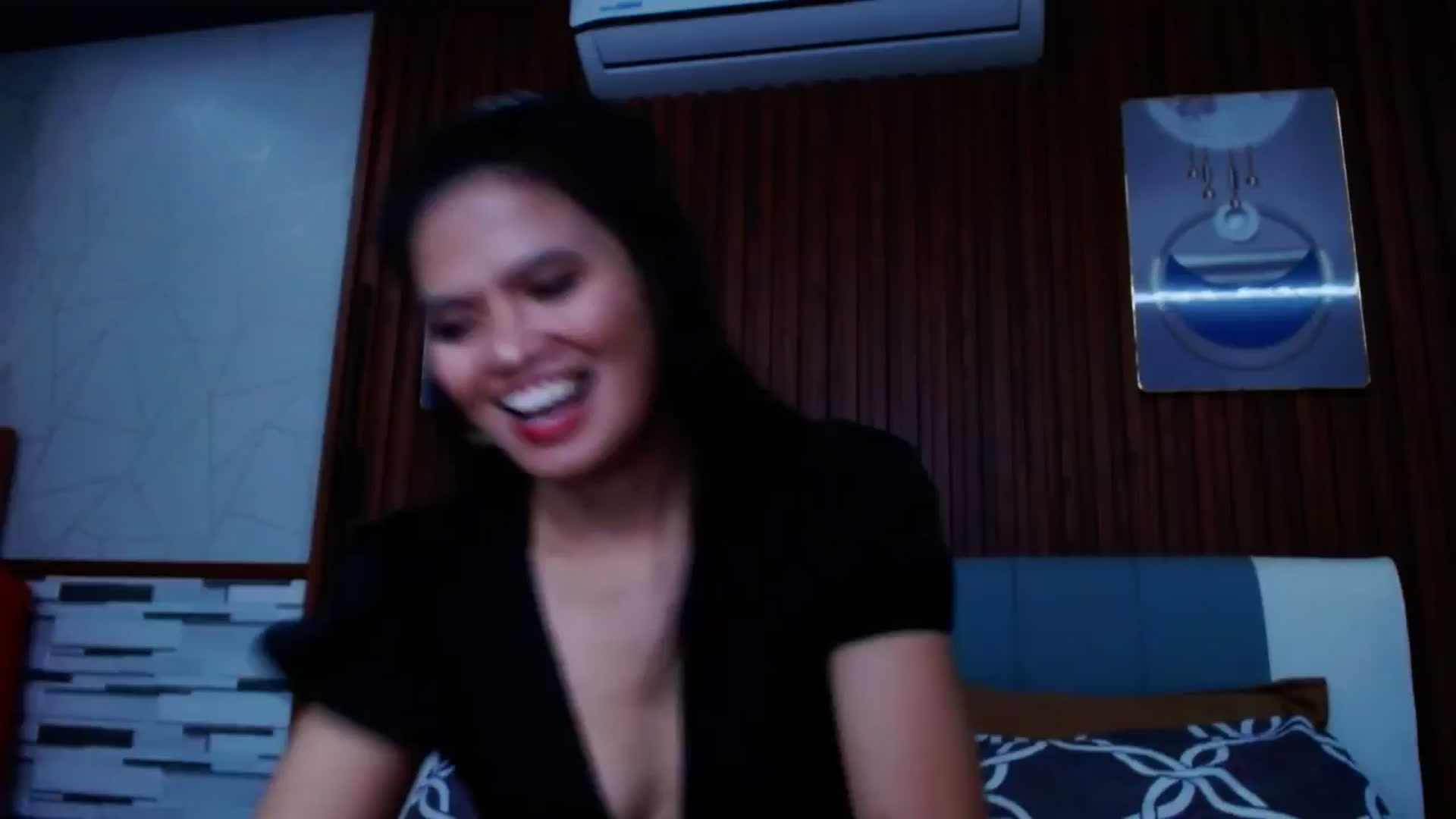 Gallery image thumbnail from SweetOne_4u's myfreecams stream on, 08/09/2024, 23:18 image 2 of 20