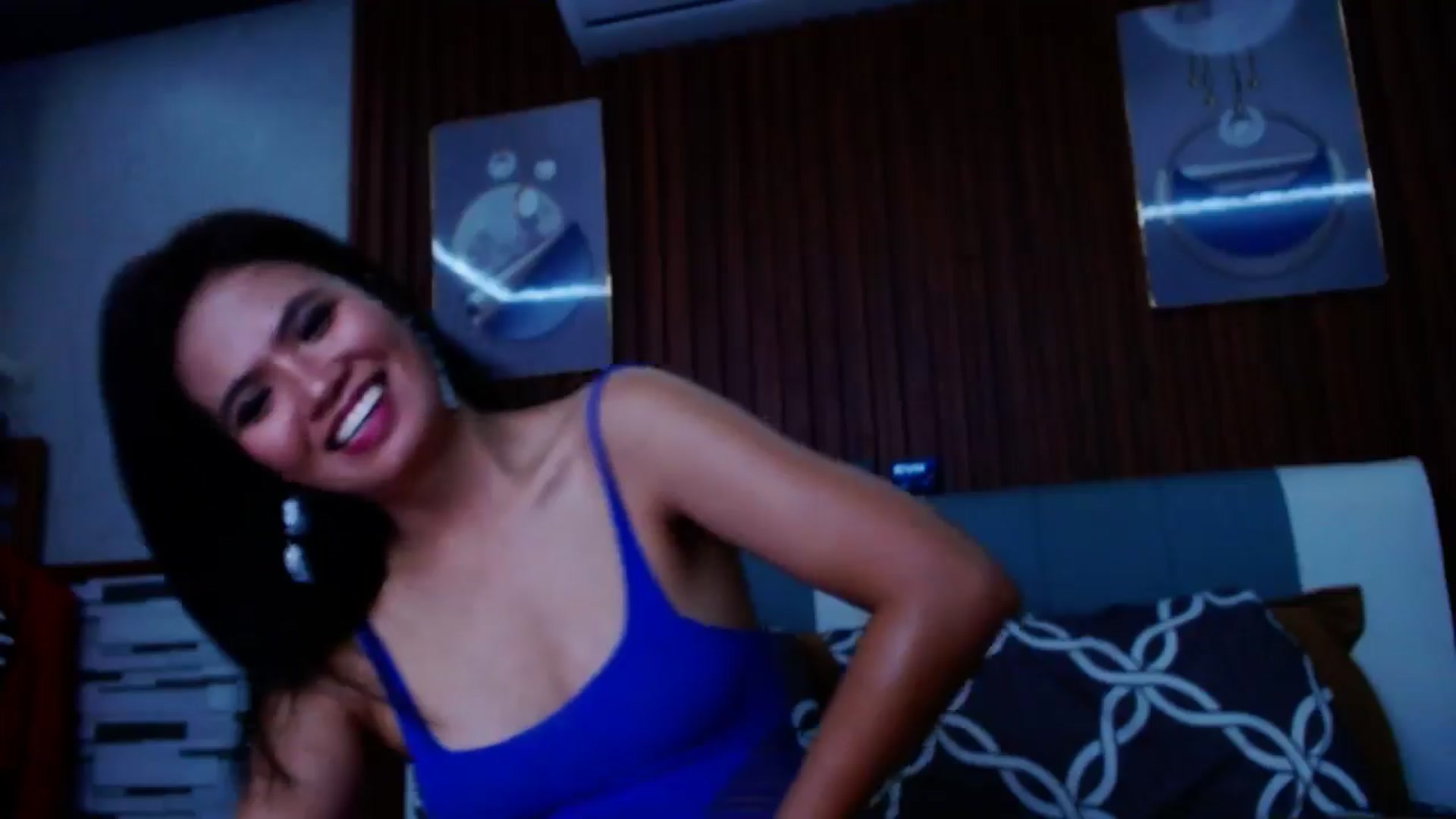 Gallery image thumbnail from SweetOne_4u's myfreecams stream on, 08/11/2024, 21:45 image 6 of 20