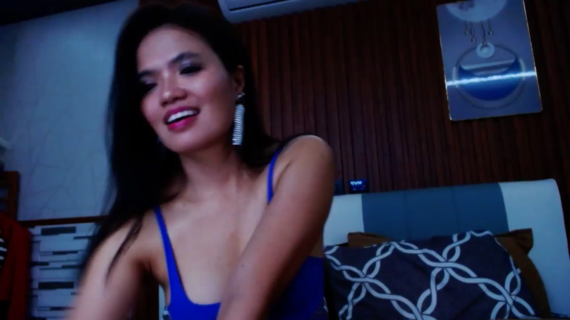 Gallery image thumbnail from SweetOne_4u's myfreecams stream on, 08/11/2024, 22:15 image 19 of 20