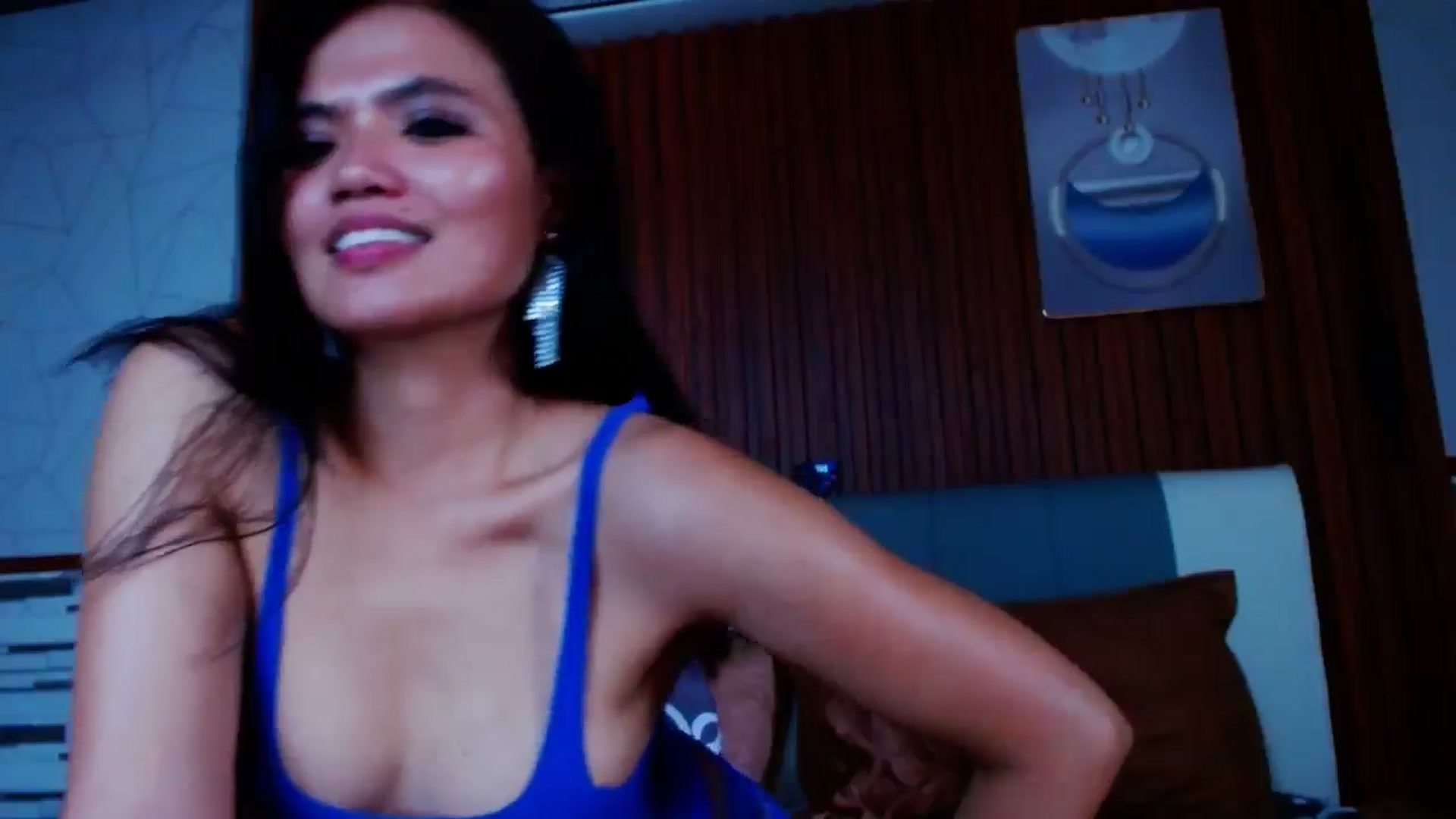 Gallery image thumbnail from SweetOne_4u's myfreecams stream on, 08/12/2024, 02:26 image 11 of 20