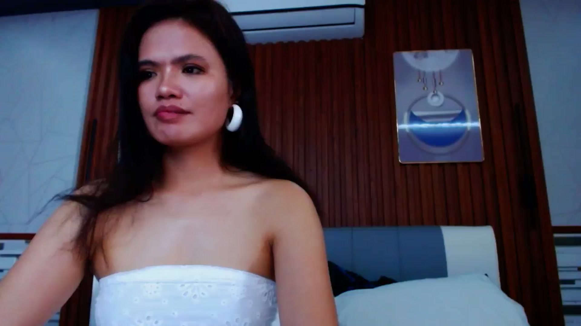 Gallery image thumbnail from SweetOne_4u's myfreecams stream on, 08/20/2024, 23:18 image 14 of 20