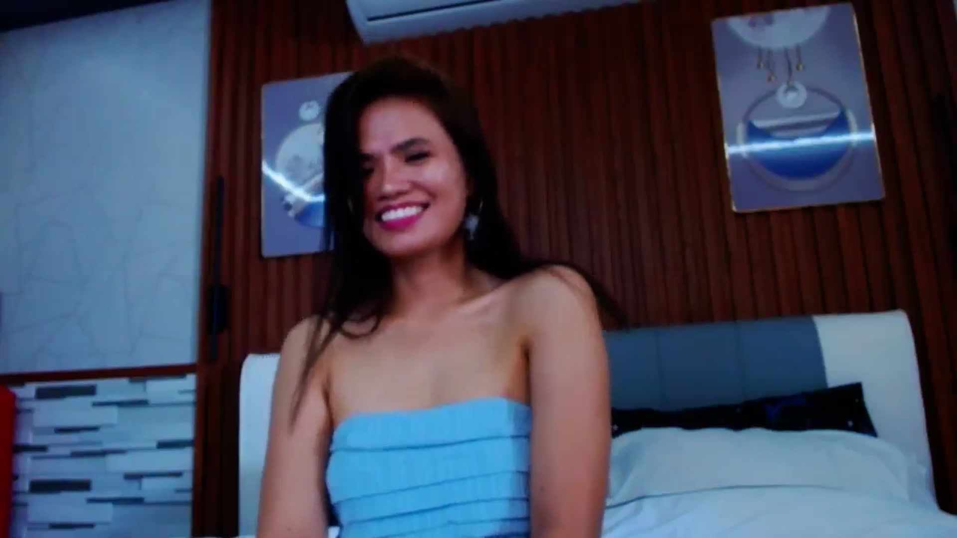 Gallery image thumbnail from SweetOne_4u's myfreecams stream on, 08/21/2024, 23:21 image 6 of 20