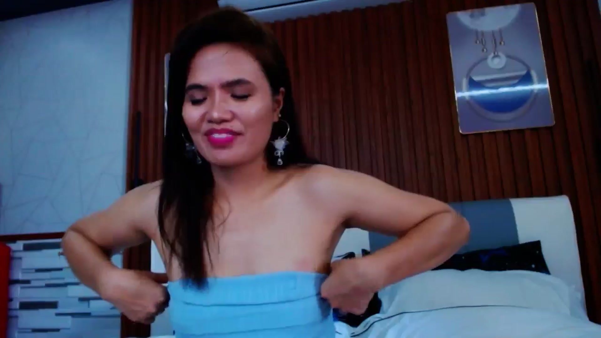 Gallery image thumbnail from SweetOne_4u's myfreecams stream on, 08/21/2024, 23:21 image 8 of 20