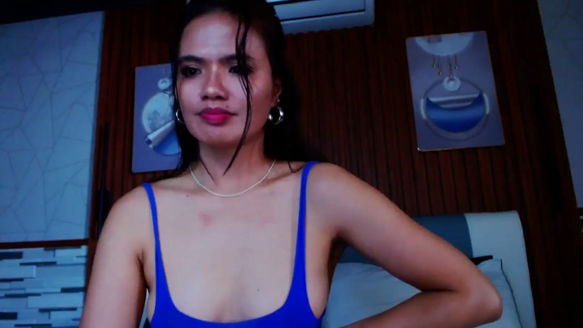 Gallery image thumbnail from SweetOne_4u's myfreecams stream on, 08/23/2024, 24:14 image 3 of 20