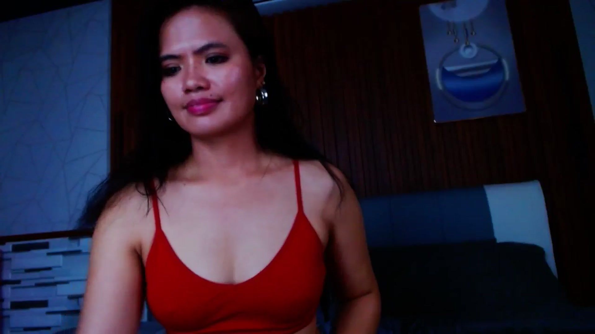 Gallery image thumbnail from SweetOne_4u's myfreecams stream on, 08/27/2024, 02:15 image 9 of 20