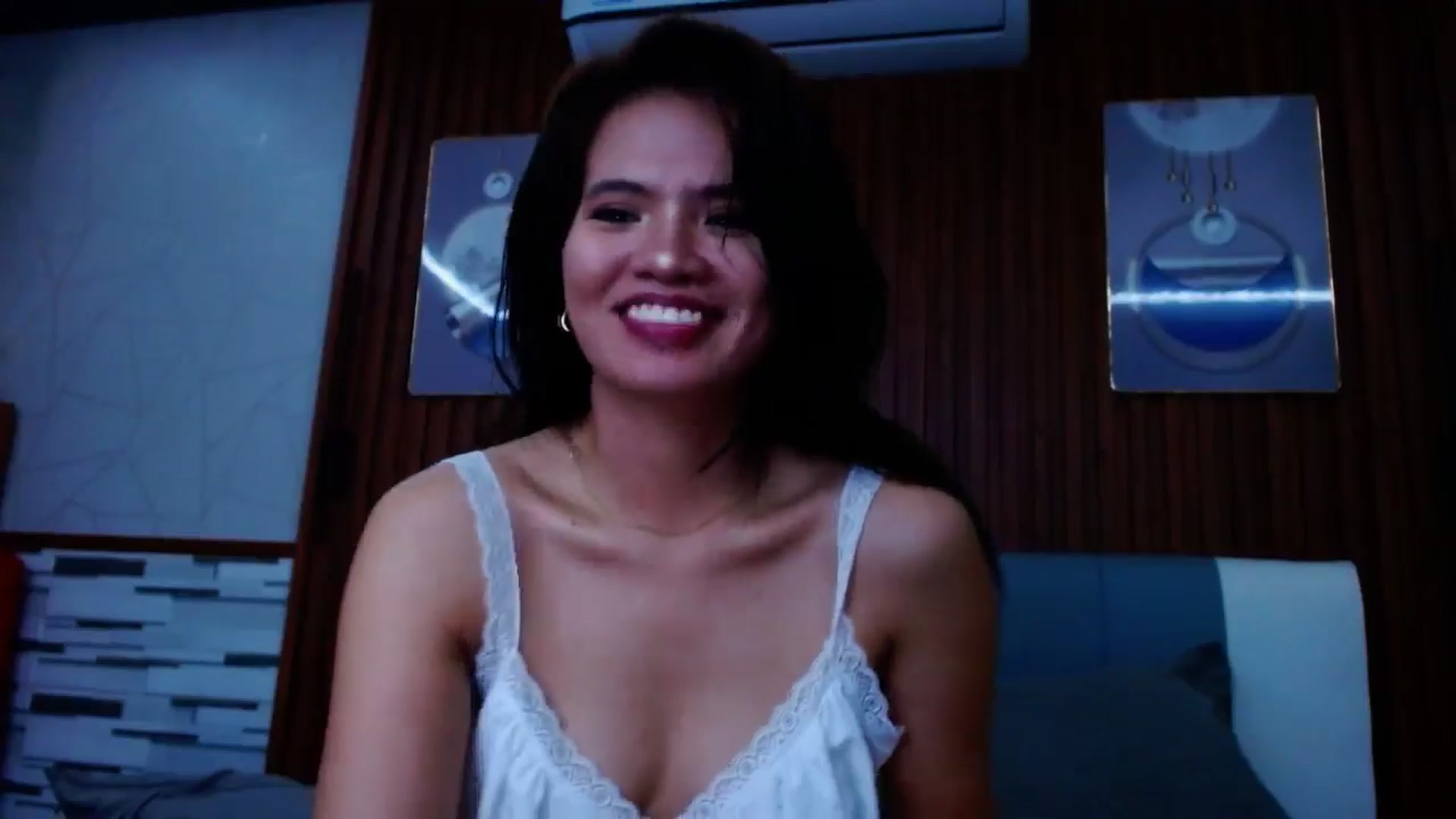 Gallery image thumbnail from SweetOne_4u's myfreecams stream on, 08/28/2024, 22:49 image 9 of 20