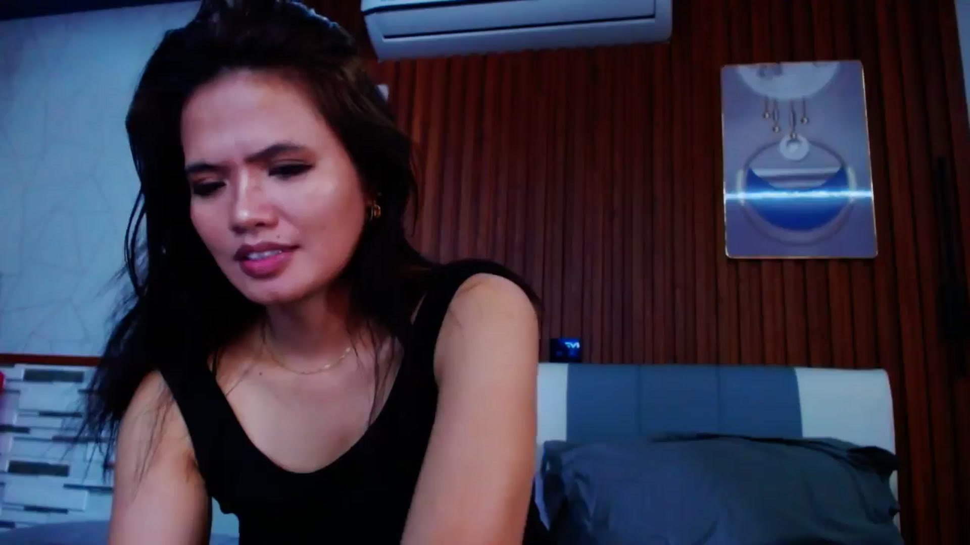 Gallery image thumbnail from SweetOne_4u's myfreecams stream on, 08/29/2024, 23:14 image 14 of 20