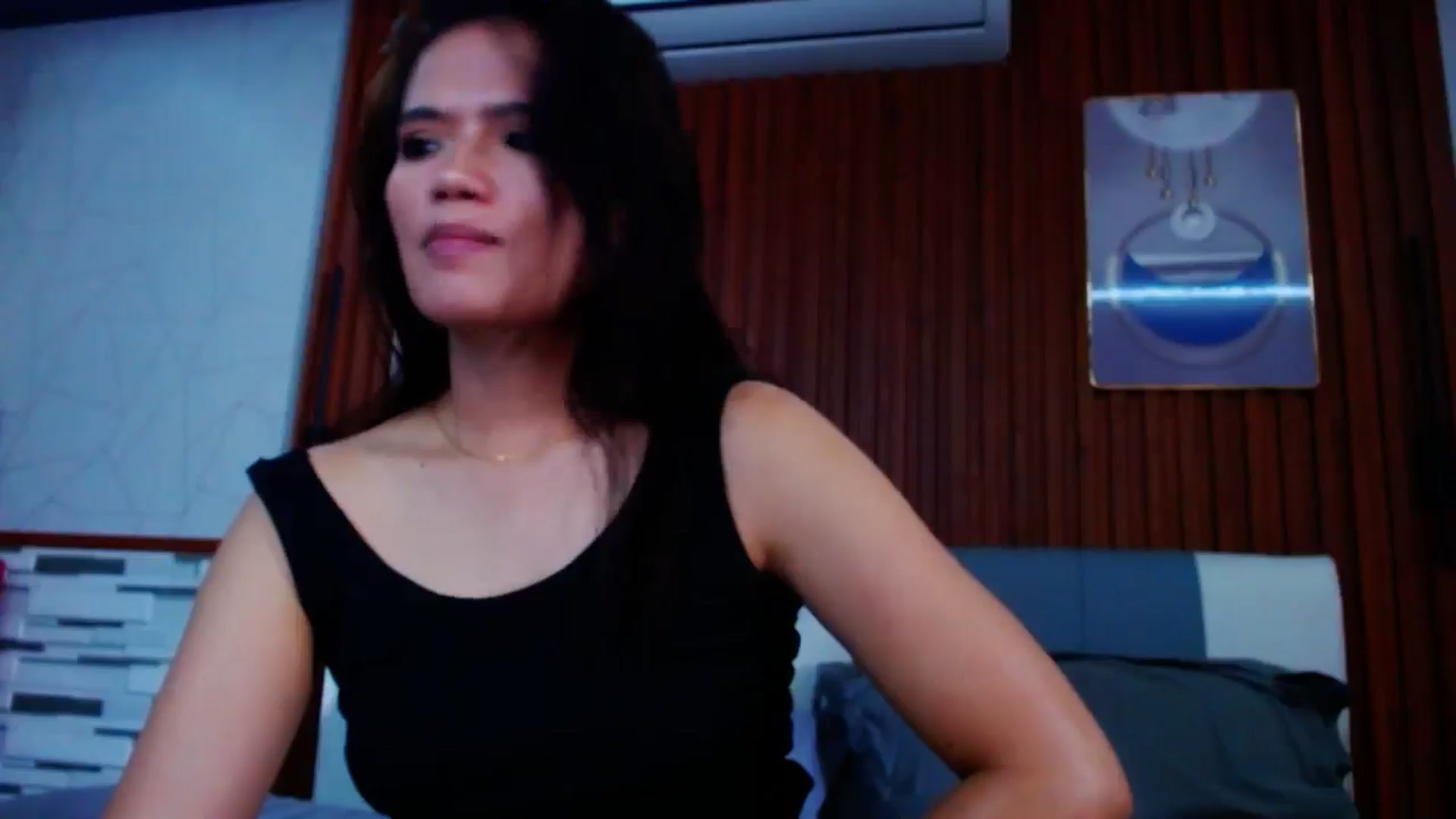 Gallery image thumbnail from SweetOne_4u's myfreecams stream on, 08/29/2024, 23:14 image 10 of 20