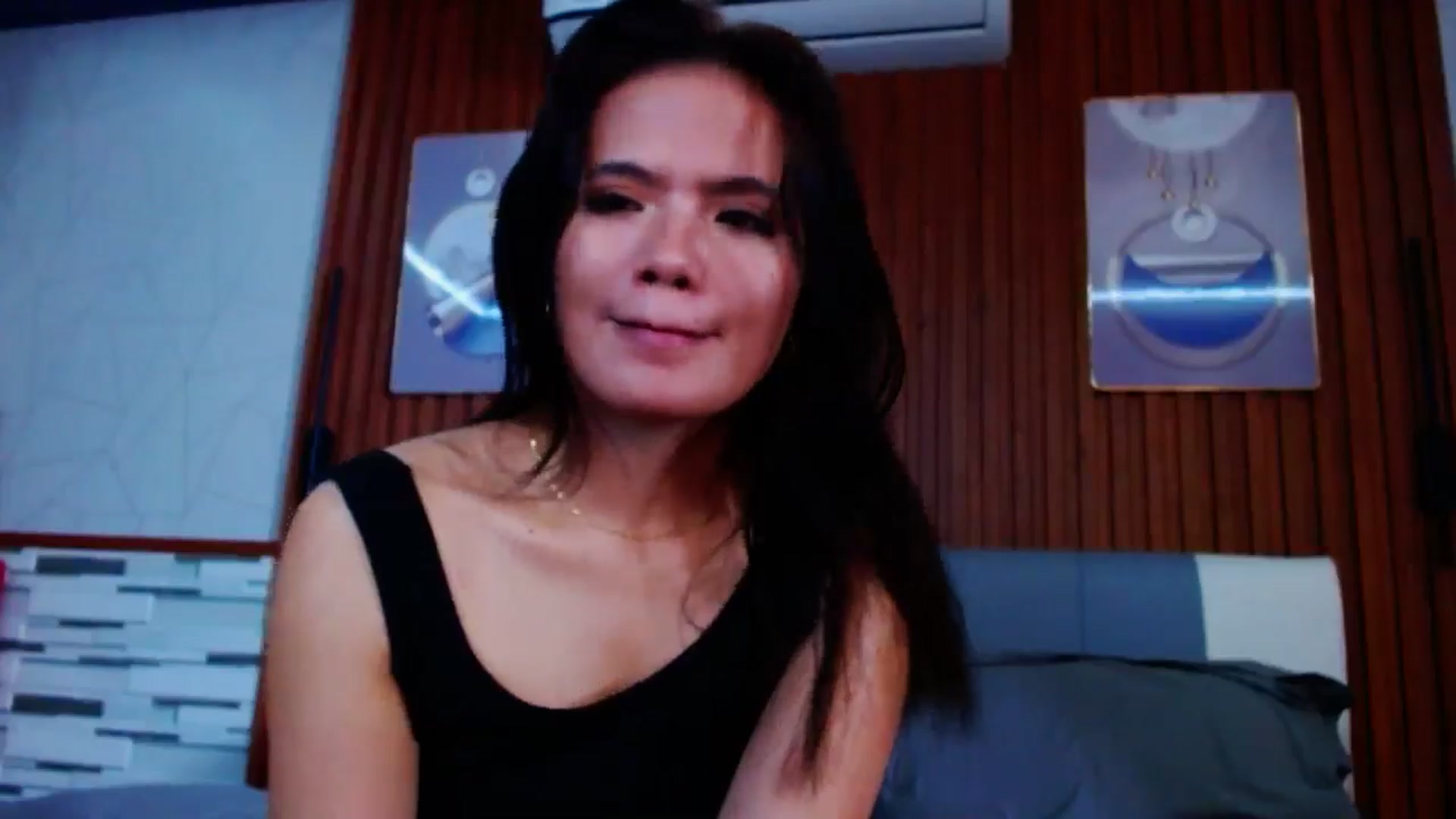 Gallery image thumbnail from SweetOne_4u's myfreecams stream on, 08/30/2024, 24:00 image 3 of 20