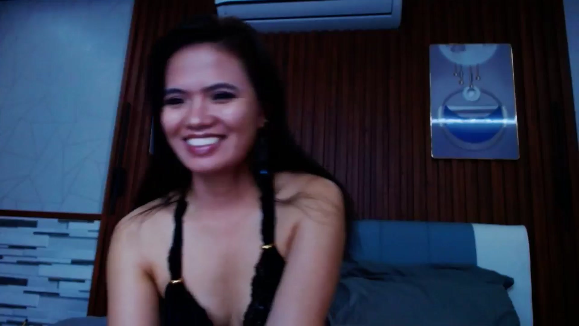 Gallery image thumbnail from SweetOne_4u's myfreecams stream on, 08/30/2024, 23:09 image 2 of 20