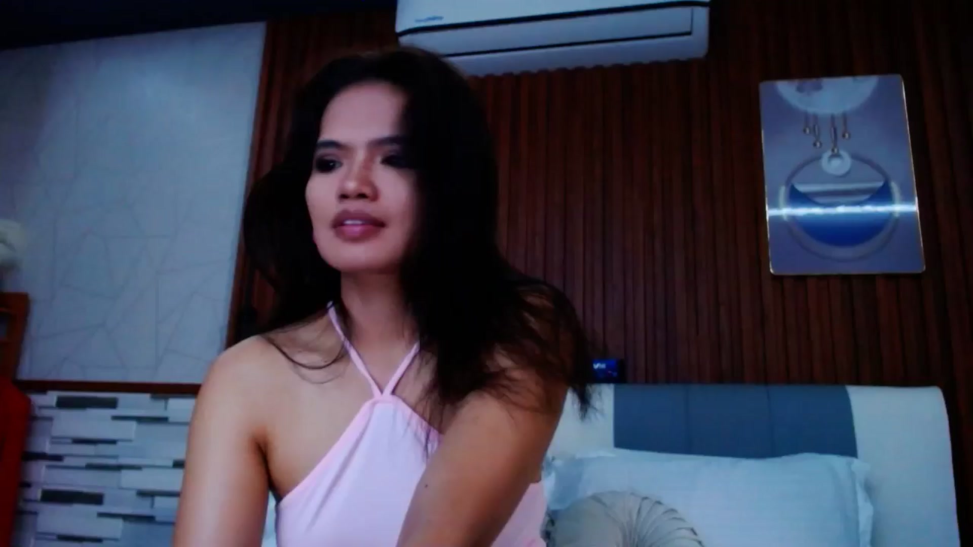 Gallery image thumbnail from SweetOne_4u's myfreecams stream on, 09/01/2024, 22:01 image 13 of 20