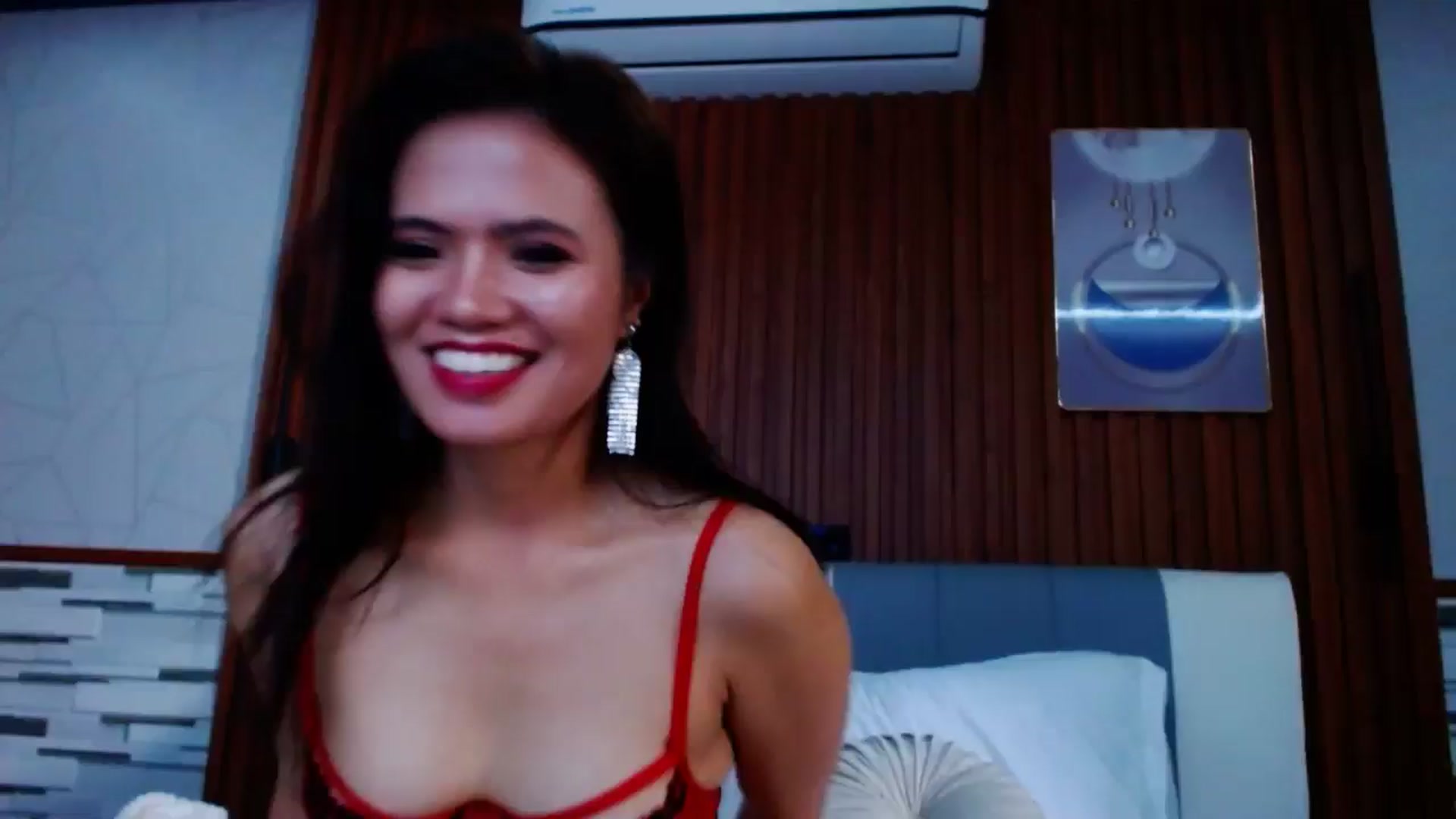 Gallery image thumbnail from SweetOne_4u's myfreecams stream on, 09/04/2024, 23:49 image 11 of 20