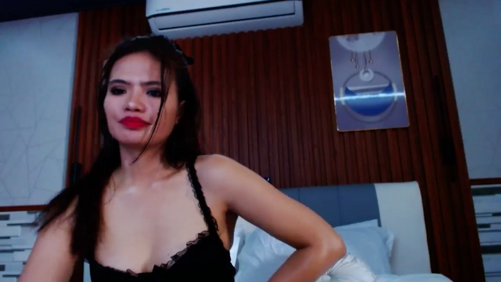 Gallery image thumbnail from SweetOne_4u's myfreecams stream on, 09/06/2024, 22:29 image 18 of 20