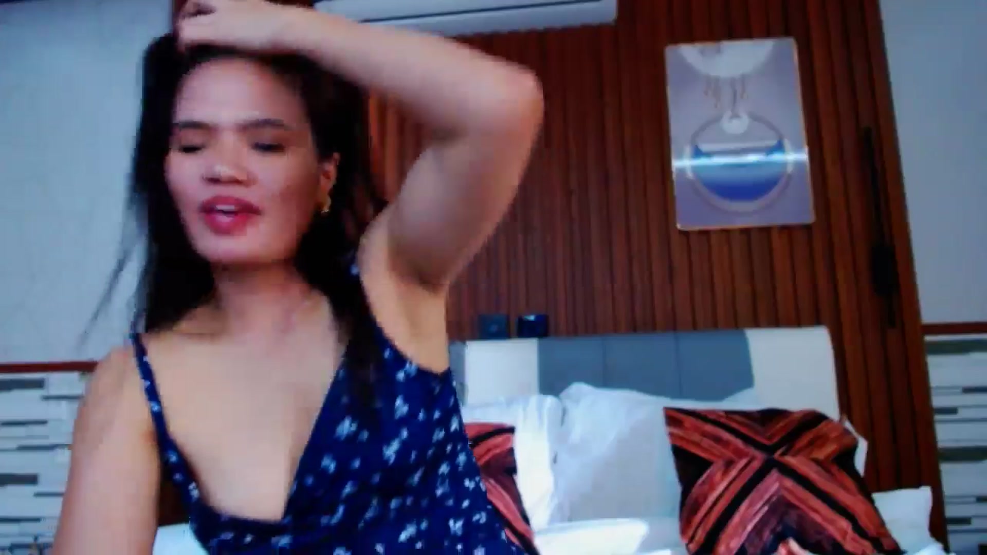 Gallery image thumbnail from SweetOne_4u's myfreecams stream on, 09/13/2024, 23:58 image 13 of 20