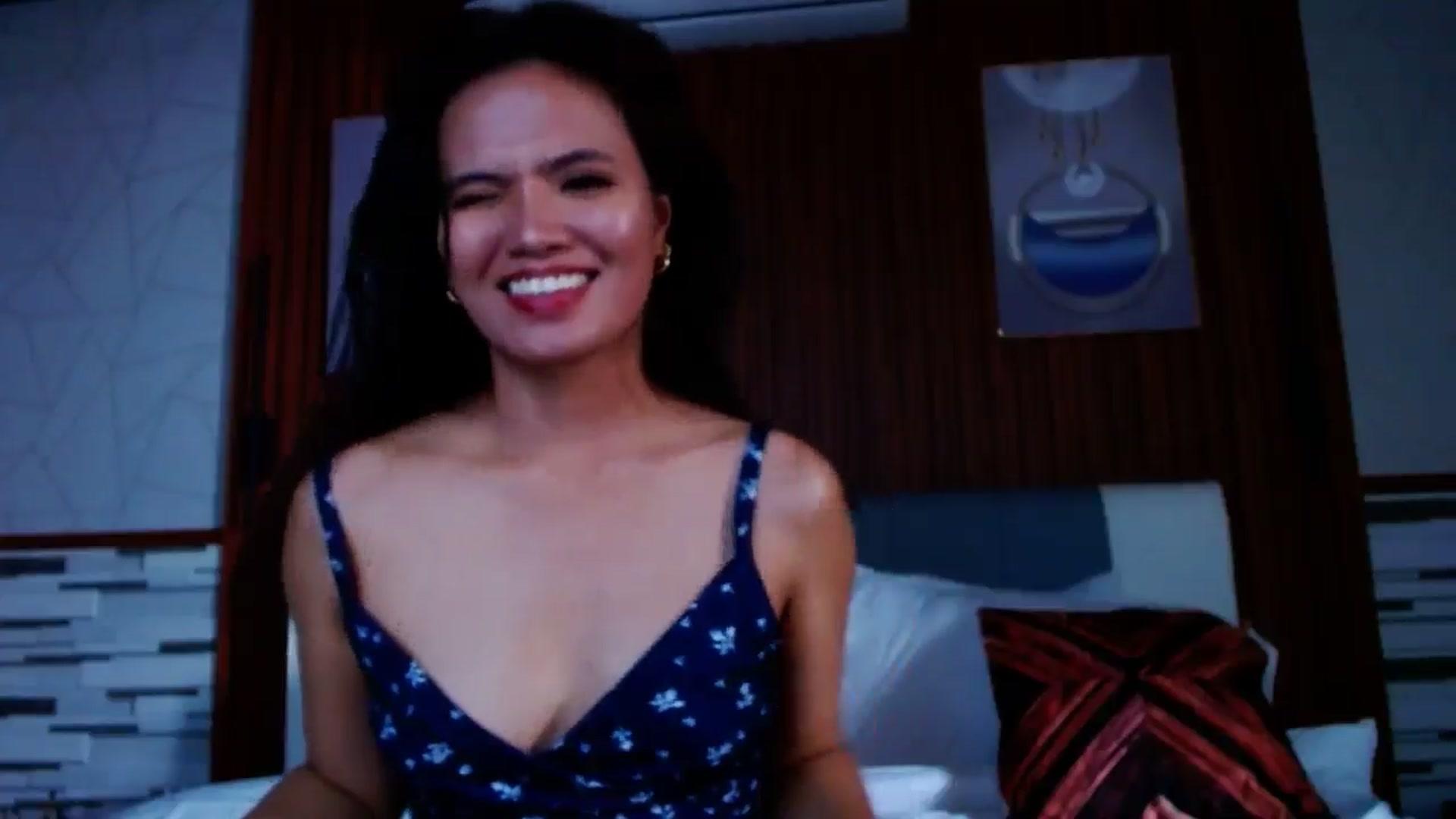 Gallery image thumbnail from SweetOne_4u's myfreecams stream on, 09/14/2024, 24:39 image 9 of 20