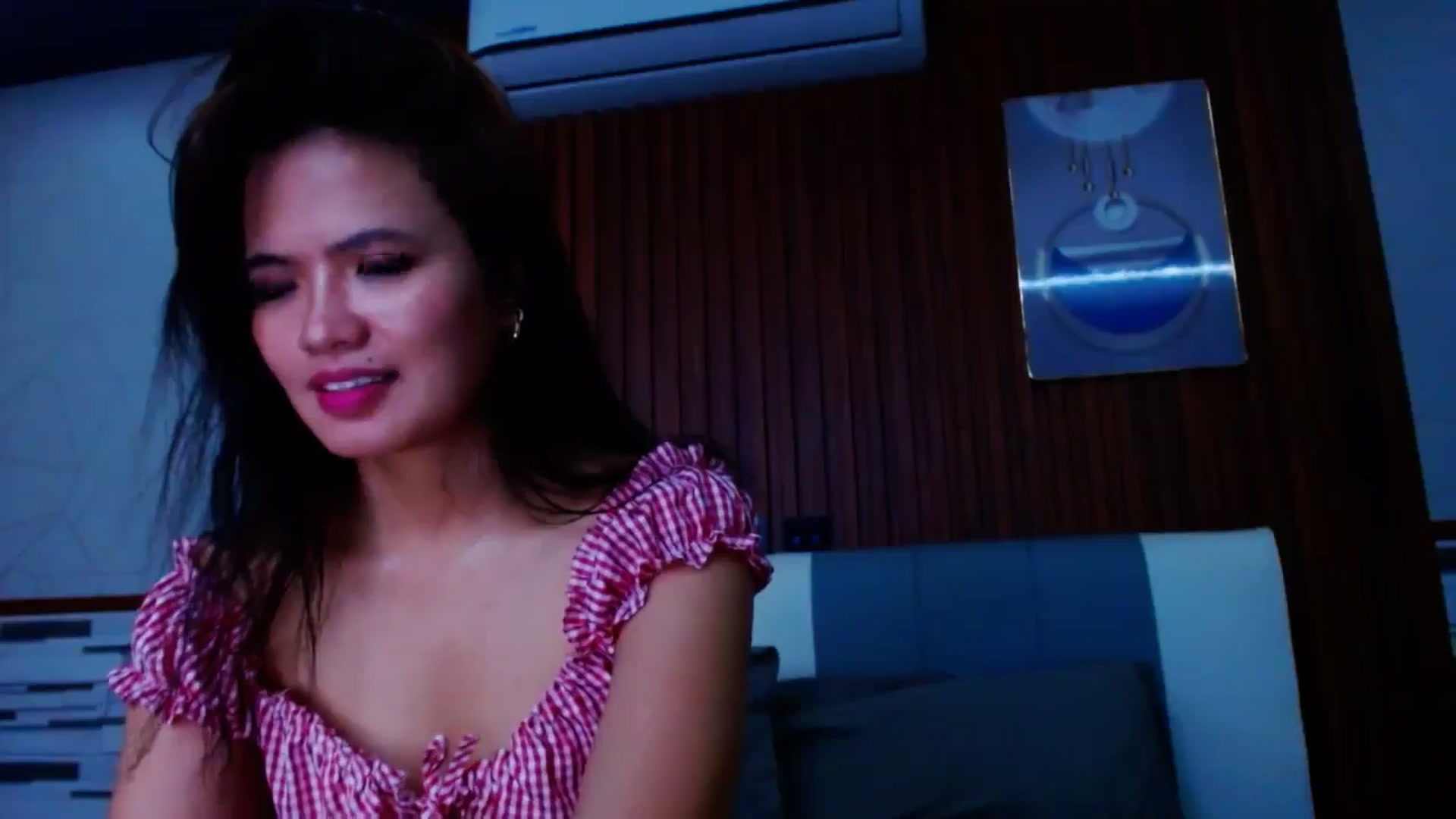 Gallery image thumbnail from SweetOne_4u's myfreecams stream on, 09/19/2024, 22:20 image 2 of 20