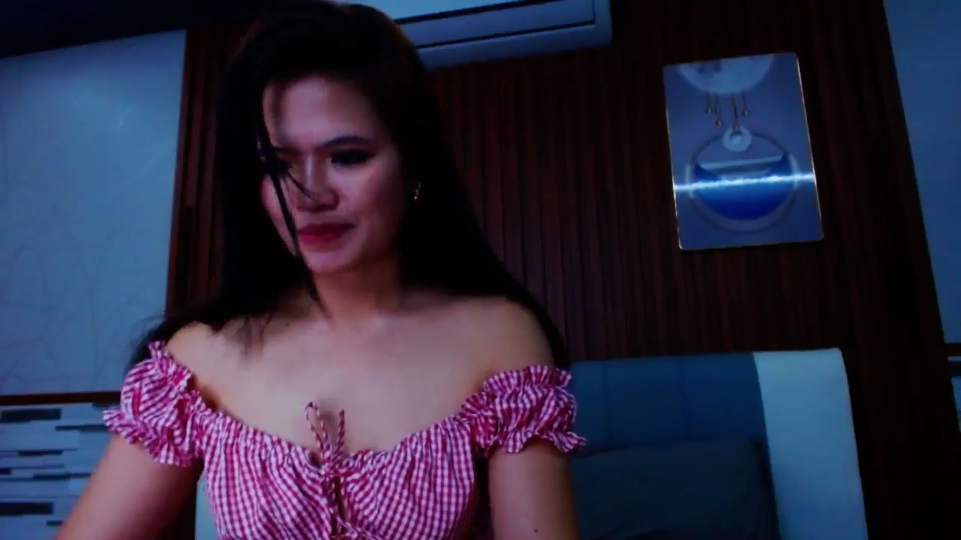 Gallery image thumbnail from SweetOne_4u's myfreecams stream on, 09/19/2024, 23:14 image 4 of 20