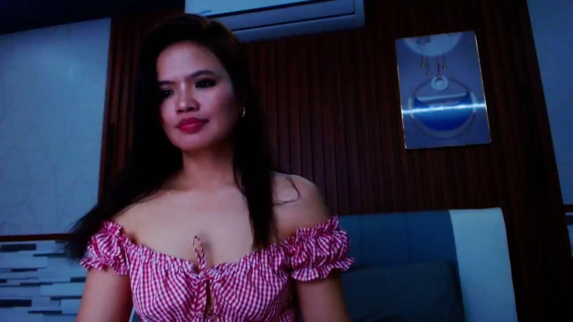Gallery image thumbnail from SweetOne_4u's myfreecams stream on, 09/19/2024, 23:14 image 7 of 20