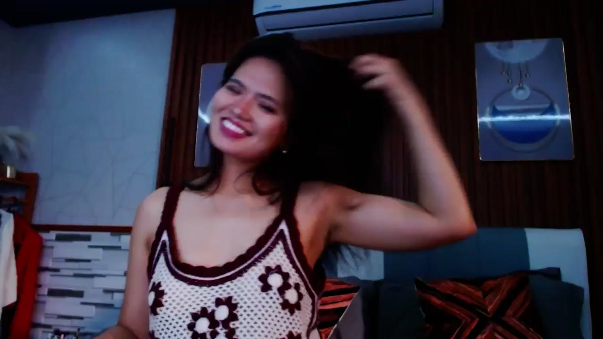 Gallery image thumbnail from SweetOne_4u's myfreecams stream on, 10/07/2024, 22:24 image 1 of 20