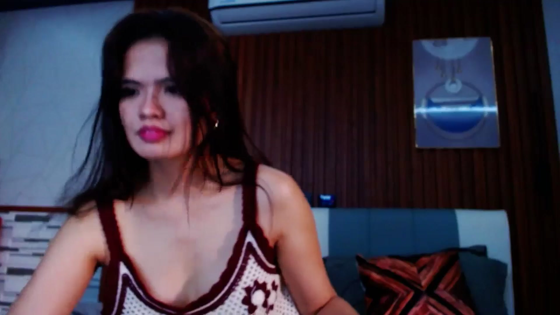 Gallery image thumbnail from SweetOne_4u's myfreecams stream on, 10/07/2024, 22:24 image 11 of 20