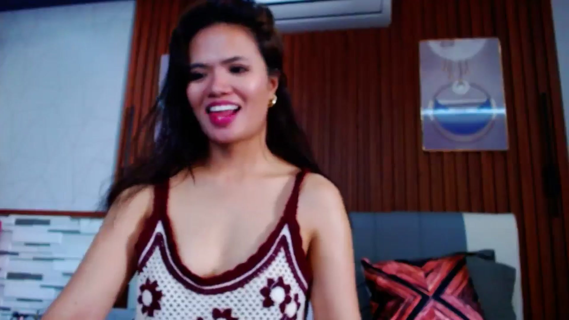 Gallery image thumbnail from SweetOne_4u's myfreecams stream on, 10/07/2024, 23:15 image 16 of 20