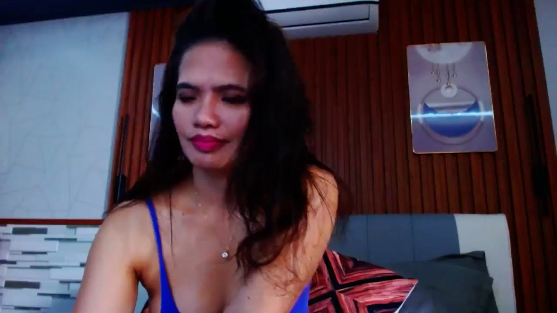 Gallery image thumbnail from SweetOne_4u's myfreecams stream on, 10/12/2024, 23:04 image 14 of 20