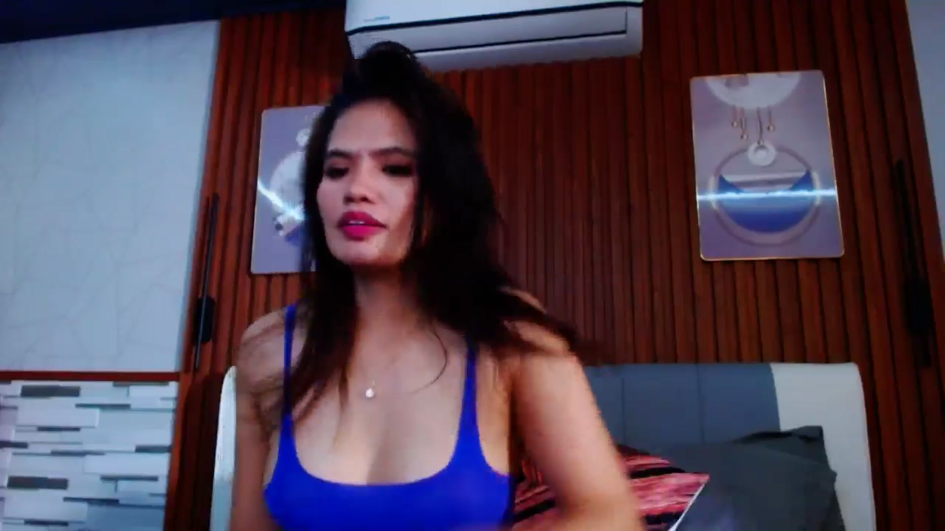 Gallery image thumbnail from SweetOne_4u's myfreecams stream on, 10/12/2024, 23:04 image 18 of 20