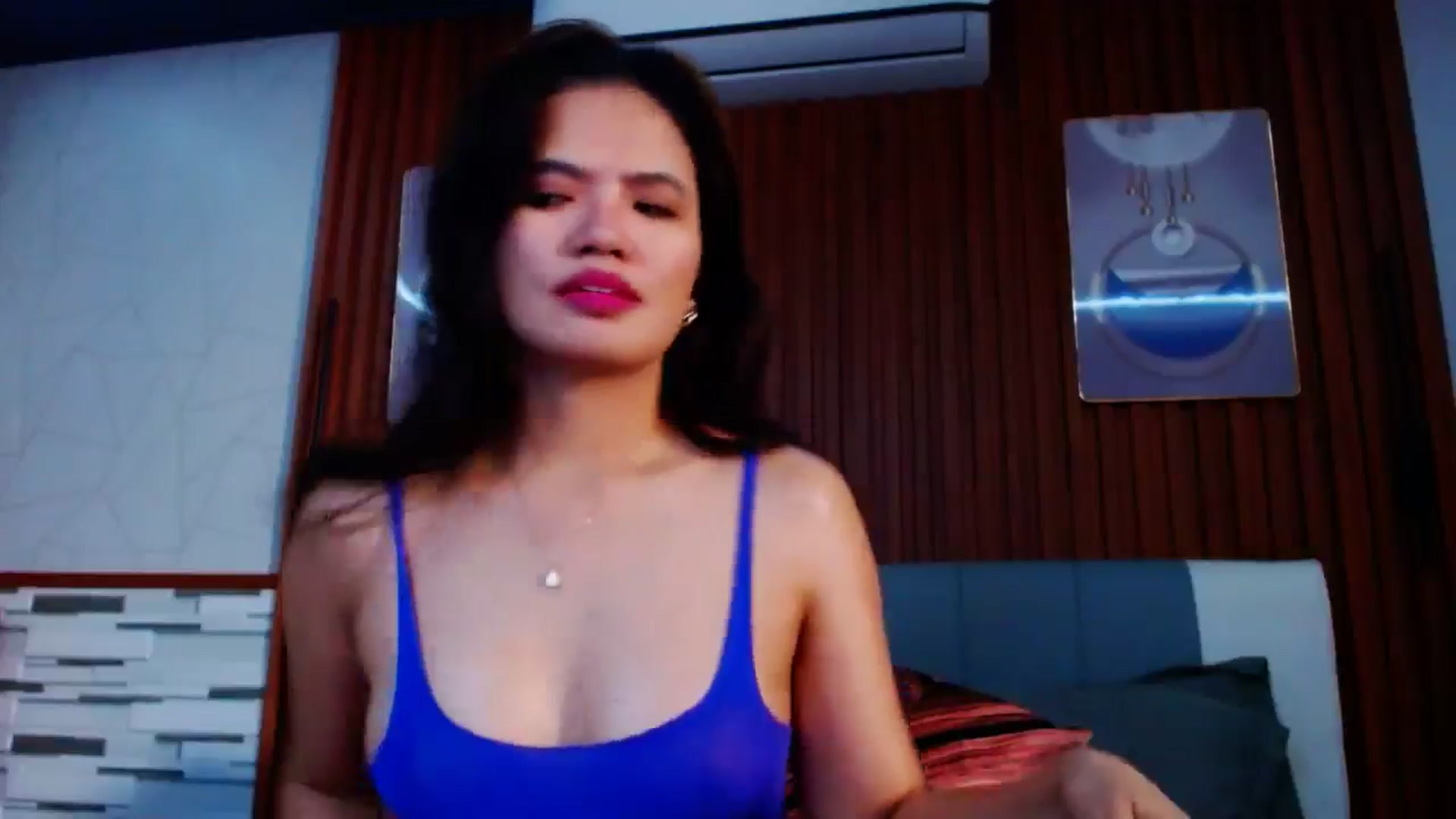 Gallery image thumbnail from SweetOne_4u's myfreecams stream on, 10/12/2024, 23:04 image 4 of 20