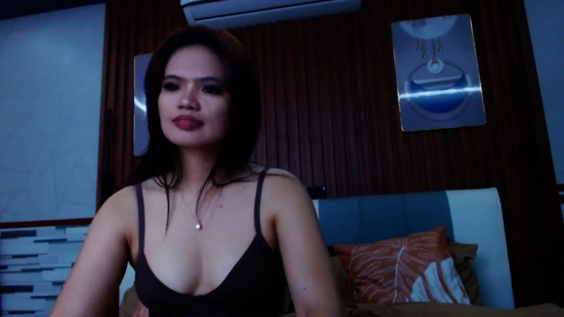 Gallery image thumbnail from SweetOne_4u's myfreecams stream on, 10/24/2024, 22:10 image 11 of 20