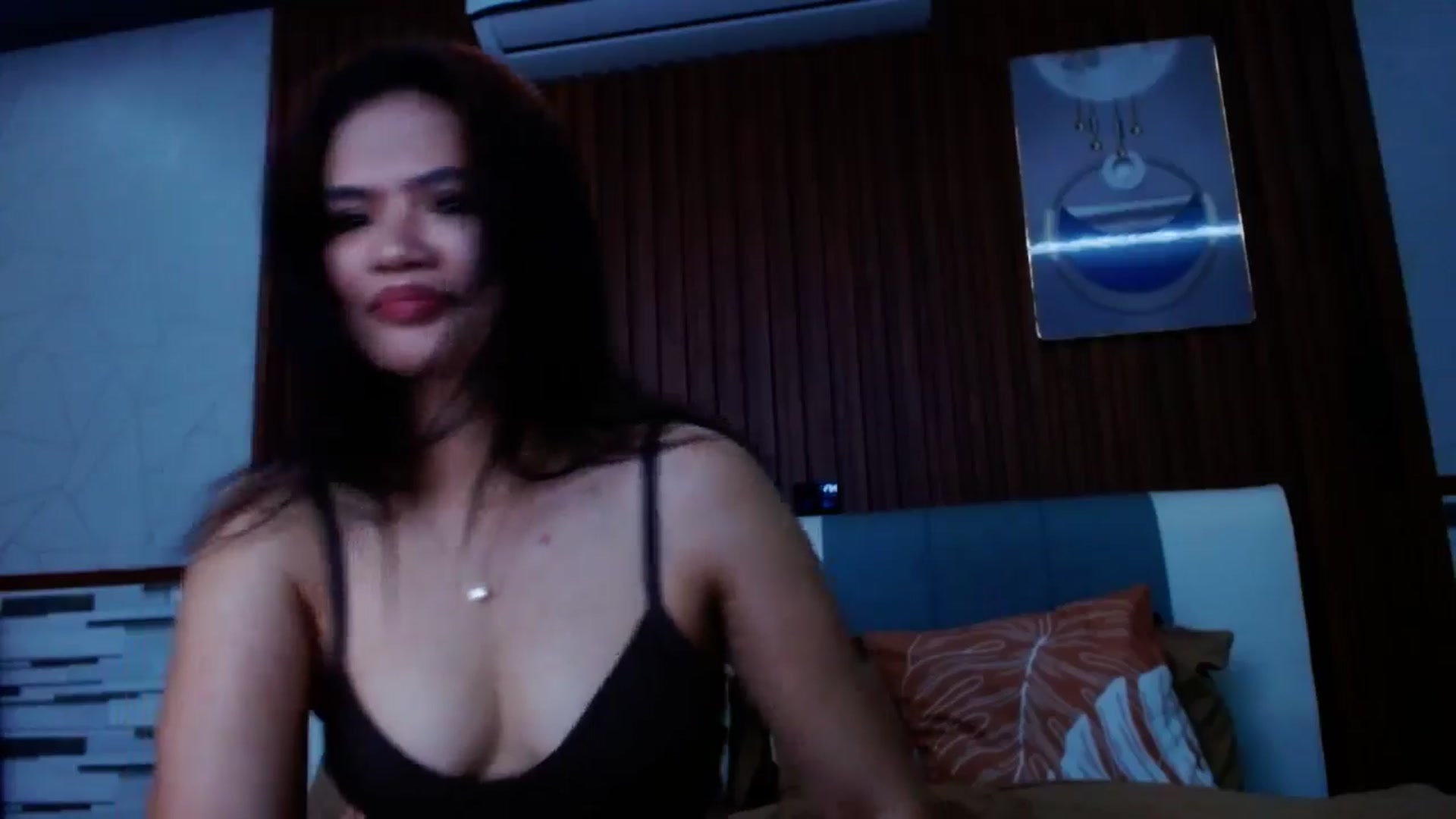 Gallery image thumbnail from SweetOne_4u's myfreecams stream on, 10/24/2024, 22:10 image 10 of 20