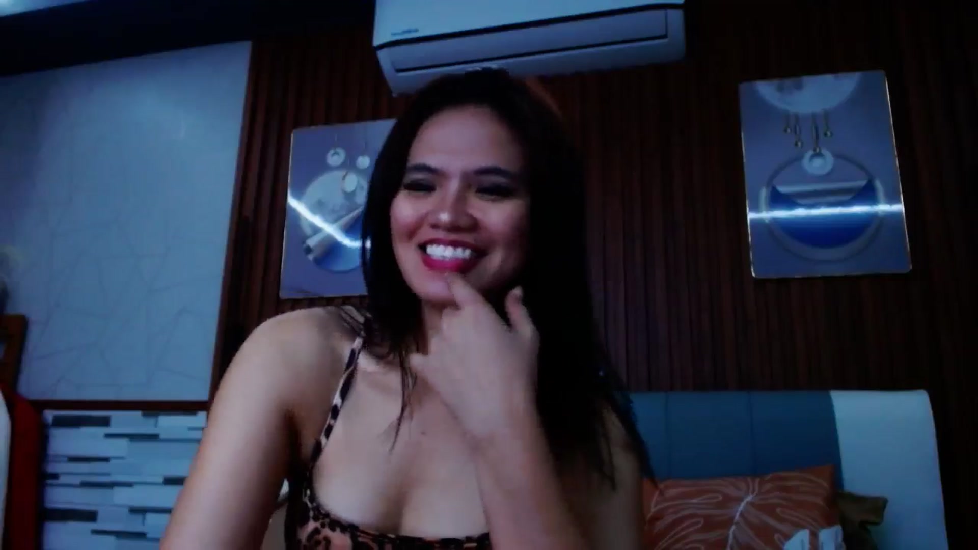 Gallery image thumbnail from SweetOne_4u's myfreecams stream on, 10/25/2024, 23:54 image 4 of 20