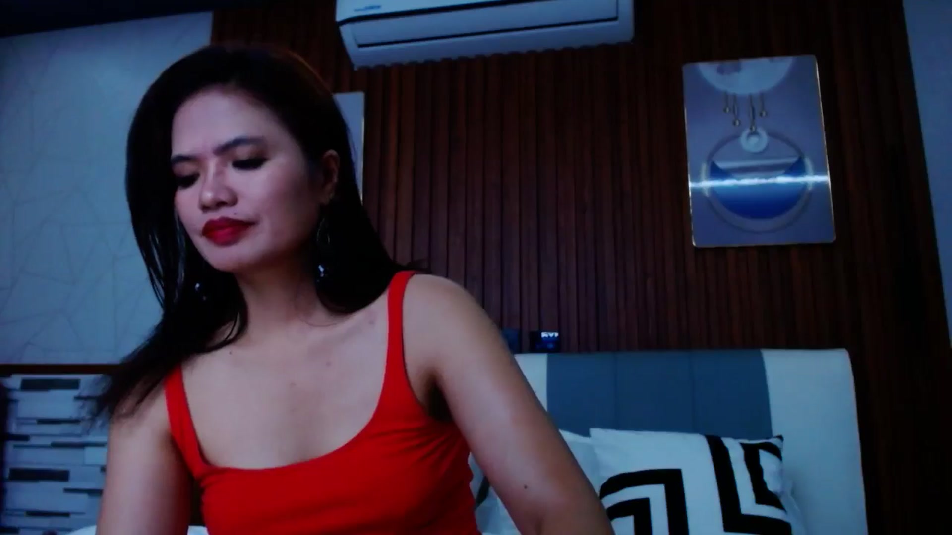 Gallery image thumbnail from SweetOne_4u's myfreecams stream on, 11/06/2024, 22:25 image 6 of 20