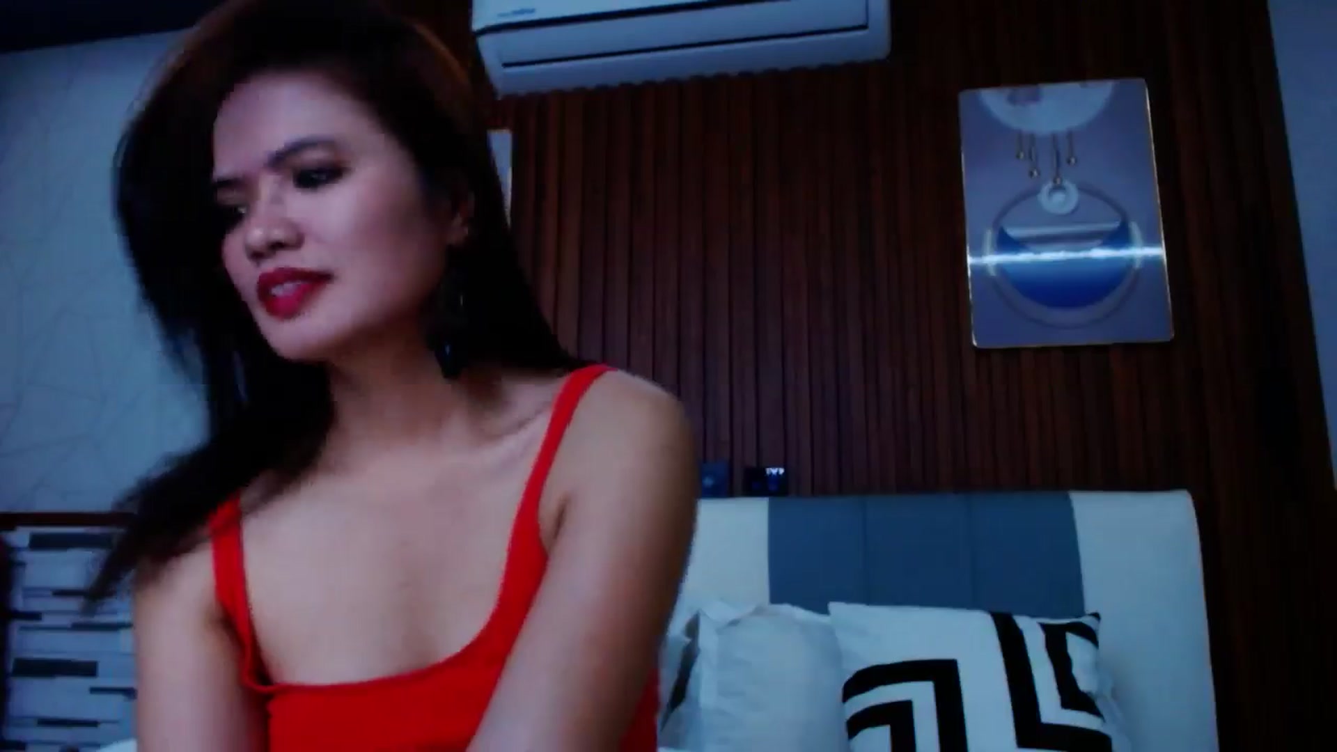 Gallery image thumbnail from SweetOne_4u's myfreecams stream on, 11/06/2024, 22:25 image 14 of 20