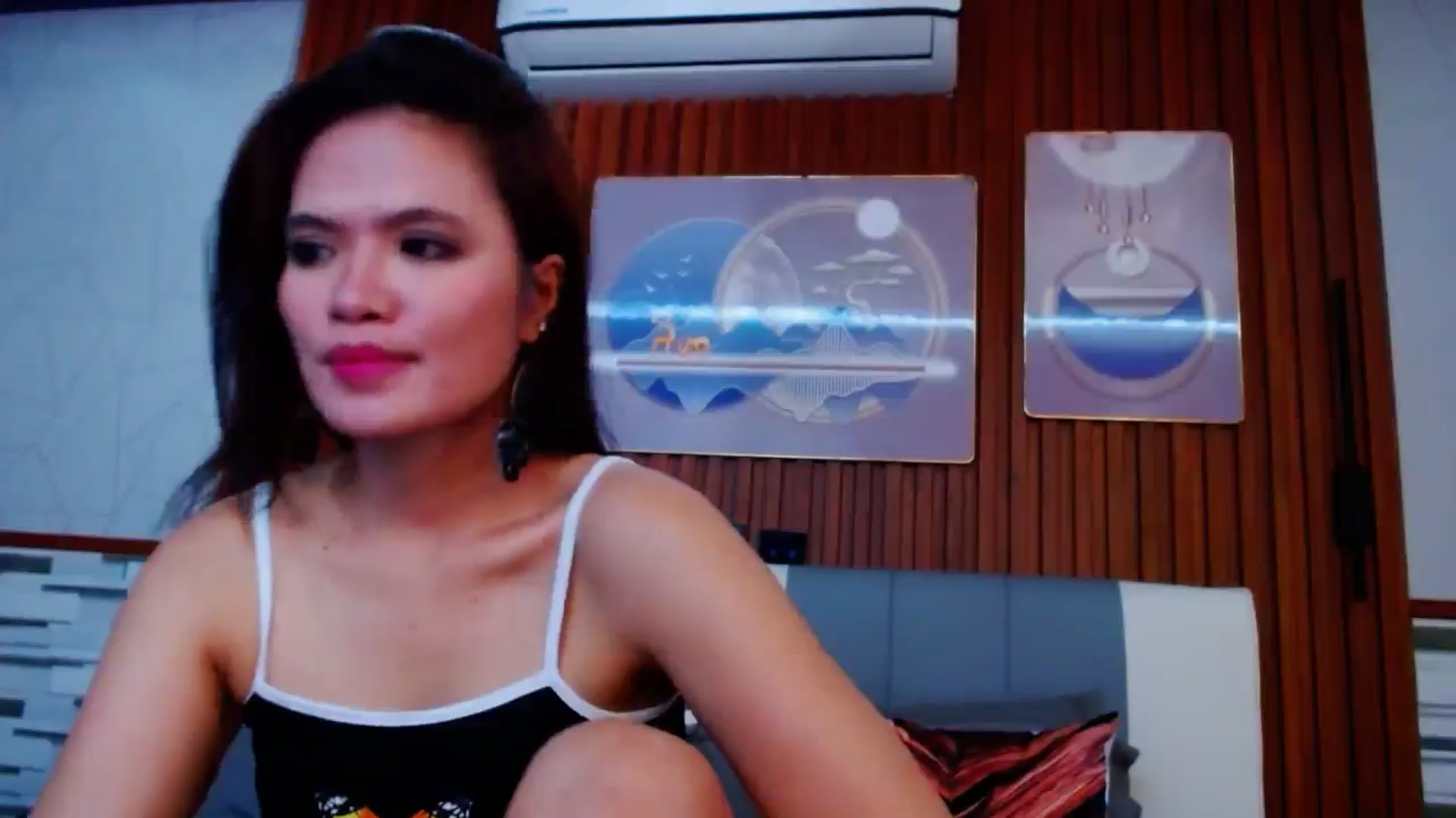 Gallery image thumbnail from SweetOne_4u's myfreecams stream on, 11/14/2024, 23:50 image 17 of 20